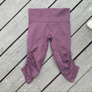 Lululemon yoga crop pants